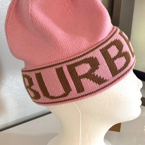 BURBERRY NEW PINK & GOLD BEANIE HAT - Picture 2 of 5